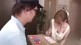 فتاة مثيرة بنار في أثاثها تمارس الجنس بخشونة