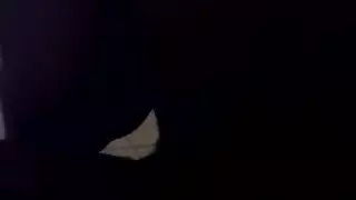 هزة جماع مراهقة تدفع السوائل وتغرق السرير