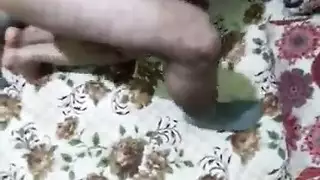 مهبل الفتاة المصرية المثيرة يتعرض لنيك قاسي في فيلم إباحي صعب