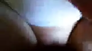 حفر فتاة صغيرة منقوعة: مشهد شرجي ومهبلي إباحي