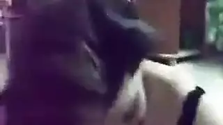 فانتازيا دياثة عربية: مشاهدتها وهي تبلع المني